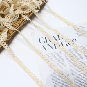cotton cluny crochet lace trim, off white openwork lace, scalloped edge, 1.5 cm wide